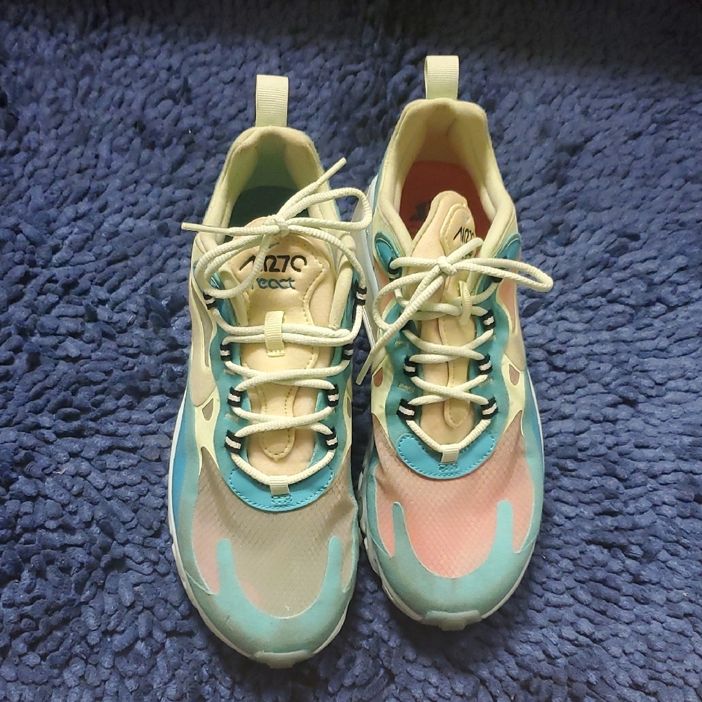 Nike Green and Blue Sneakers Lightweight Breathable Design